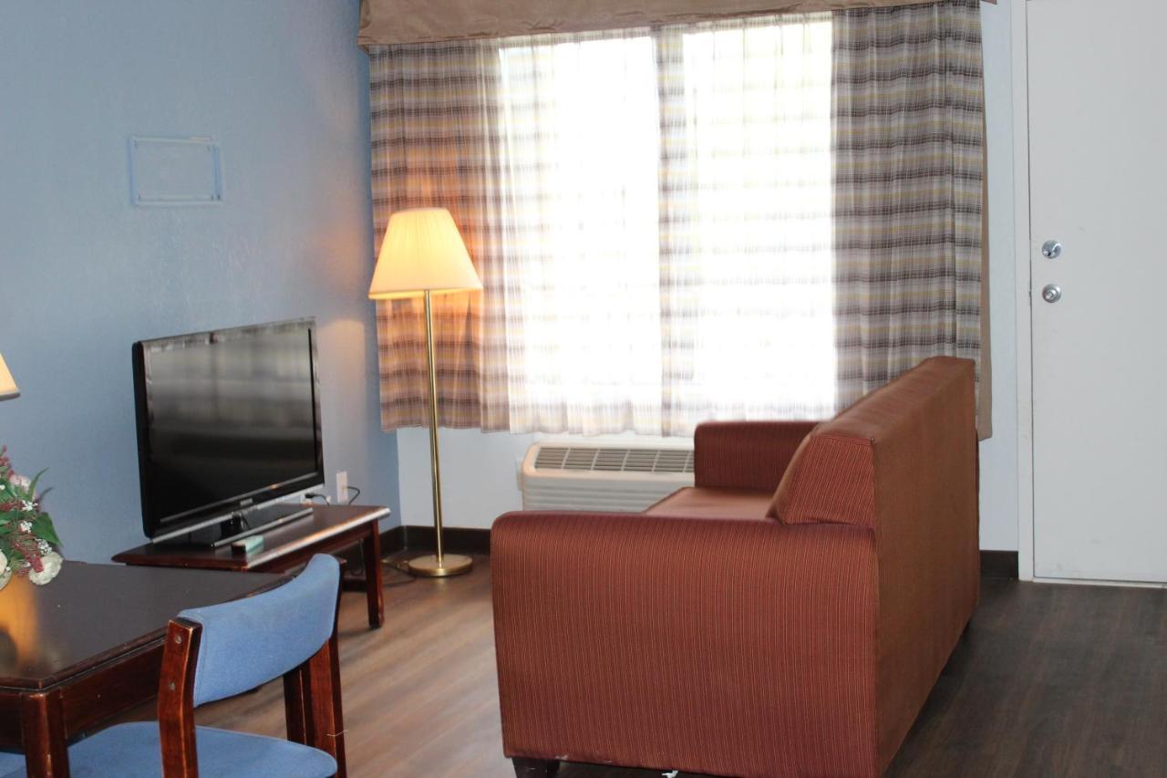 Quality Inn - On The Lake Clarksville-Boydton Εξωτερικό φωτογραφία